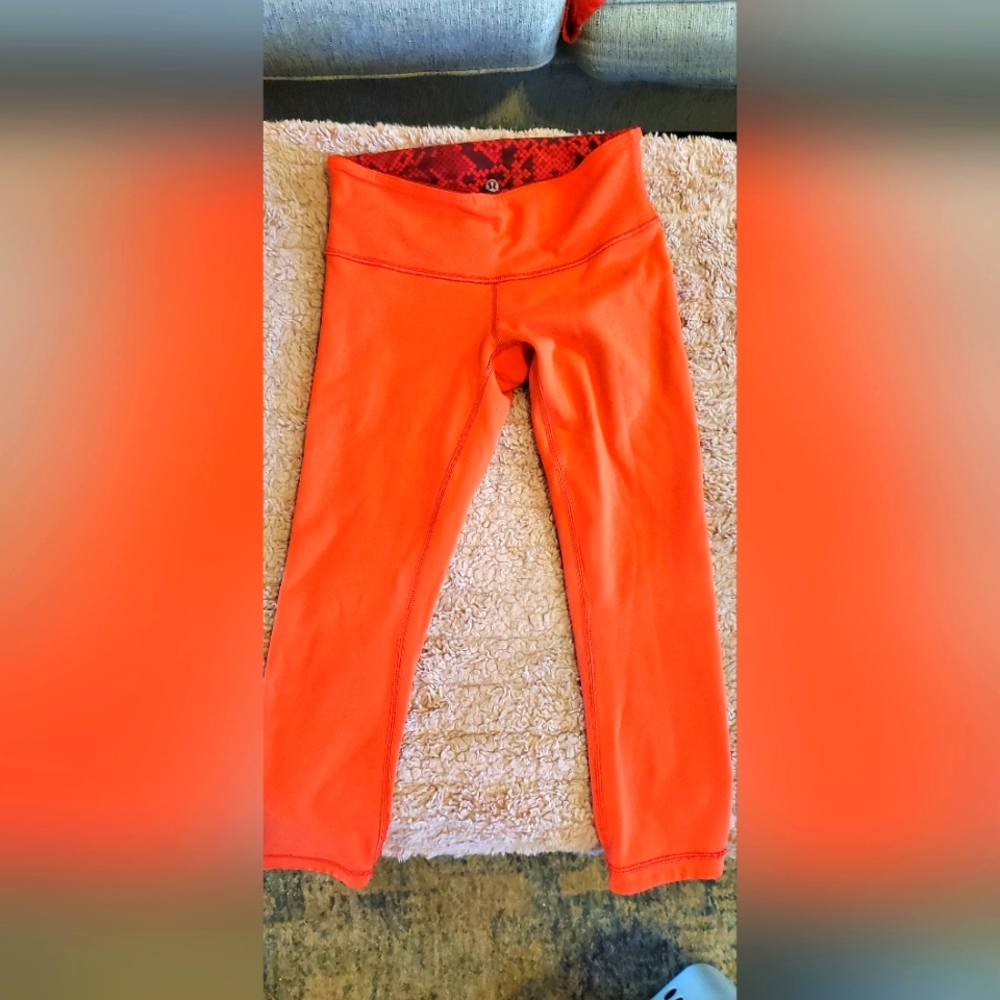 Lululemon leggings size 4